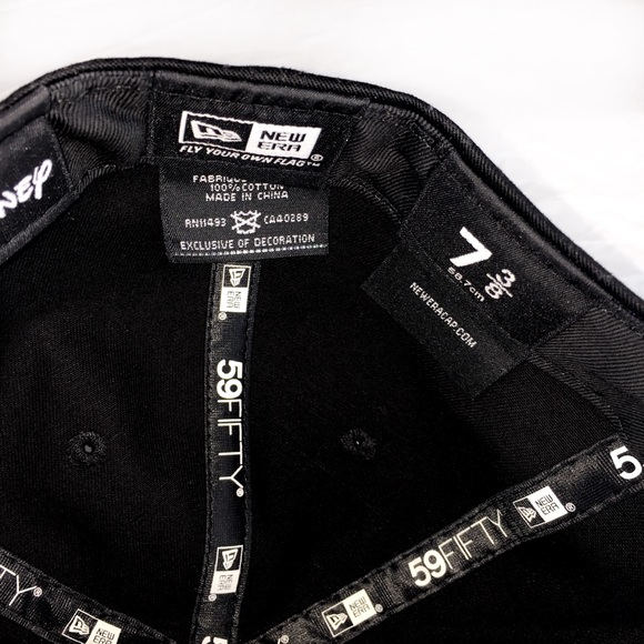 New Era Snapback cap Disney 59 Fifty 7 3/8 - Picture 7 of 8